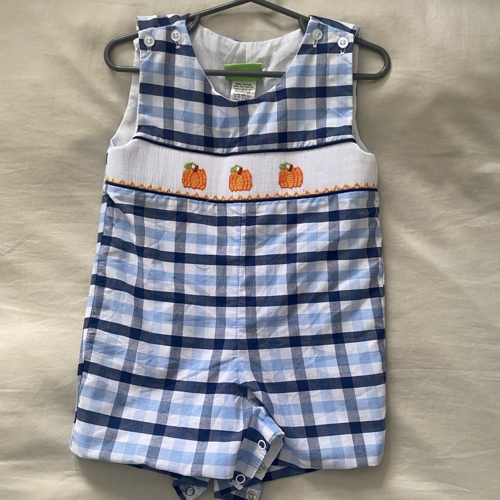 Precious checked shortall outfit with smocked pumpkins